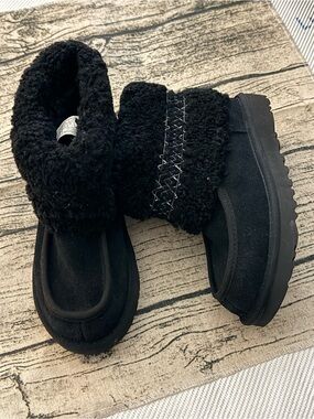 UGG Mini Heritage Braid Boots Black Womens Size 5 Suede Sheepskin 1148930 NWOB